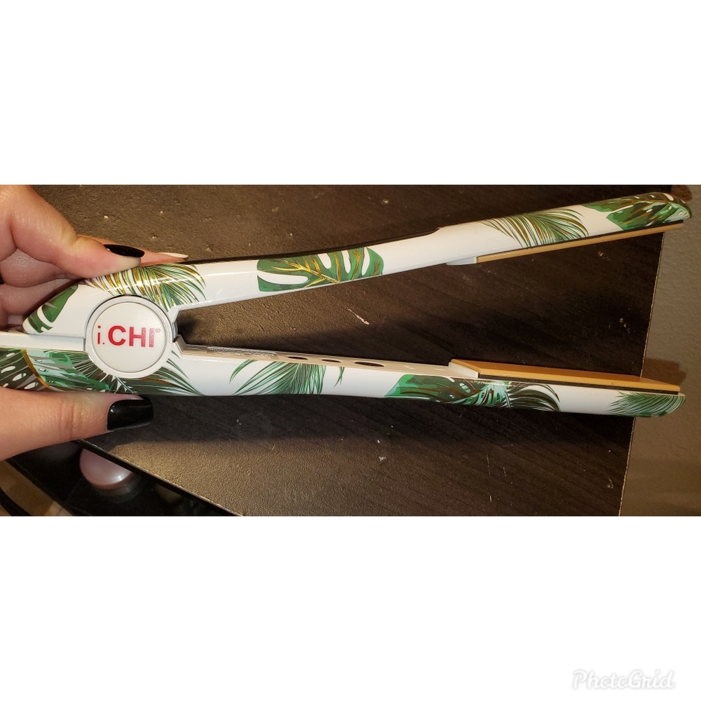 CHI limited edition straightener